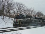 New York Central heritage unit NS 1066 leads CP 284 toward 45th Street